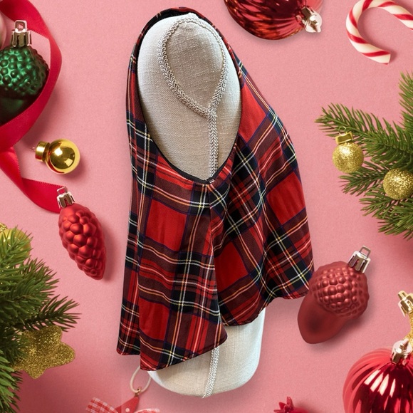 Lovely Day sz LG tartan plaid red and black sleeveless cropped top - Picture 5 of 7